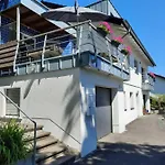 Apartment Große Auszeit Eifel Mit Sauna, Kamin Und Terrasse